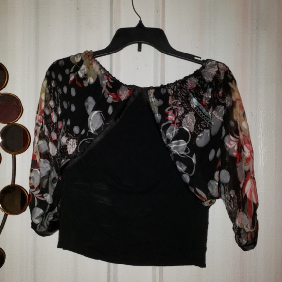 Ladies blouse - Picture 1 of 2